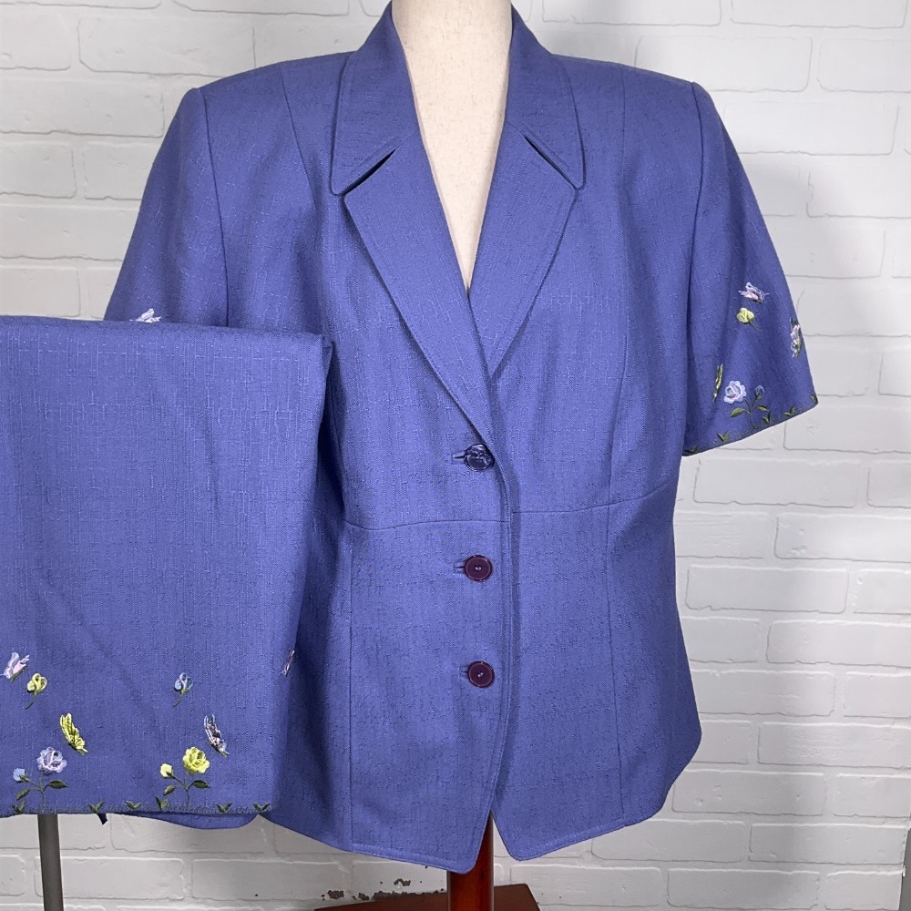 Amanda Smith II Skirt Suit Women 14W Periwinkle Floral Butterfly Embroidery